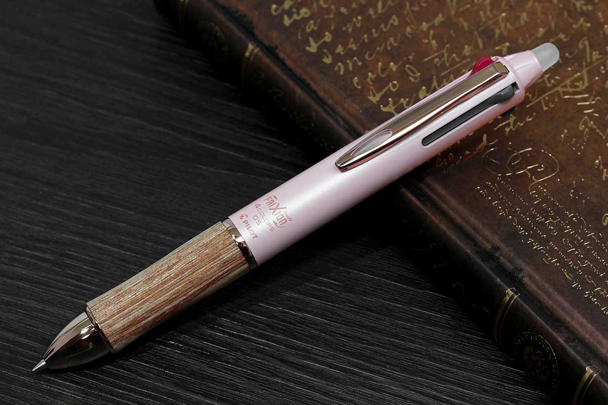 ピンク ロフト限定 フリクションボール4 ウッド frixion 4色 ピンク