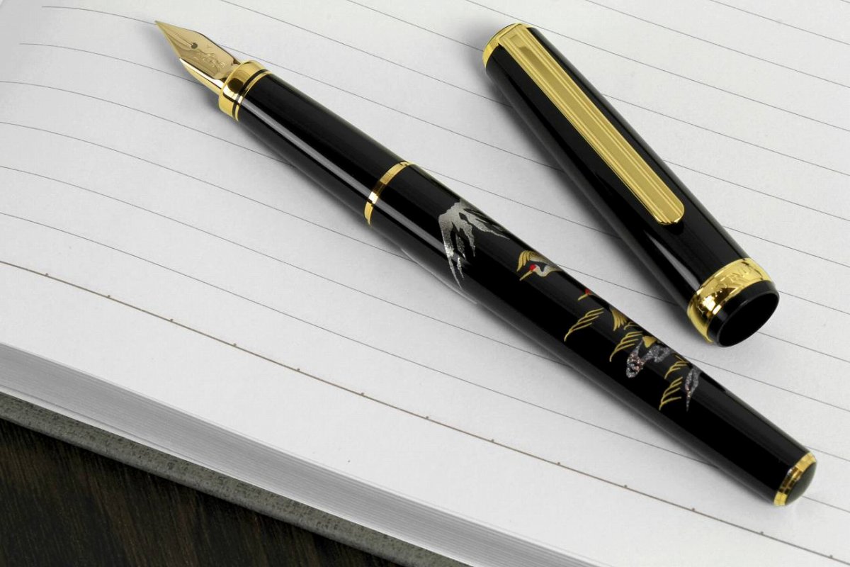 プラチナ萬年筆(PLATINUM) 万年筆美巧 近代蒔絵 PTL-18000M ＃18 ツル