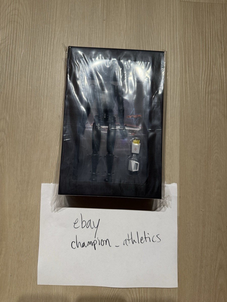 FREE TOTE BAG] Tesla Diner Exclusive Black Optimus Bot Action