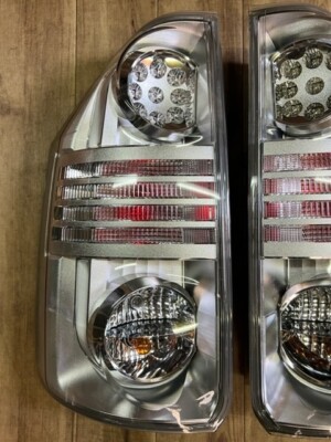 70系 ヴォクシー 純正 LED テールランプ ICHIKOH 28-199 70系