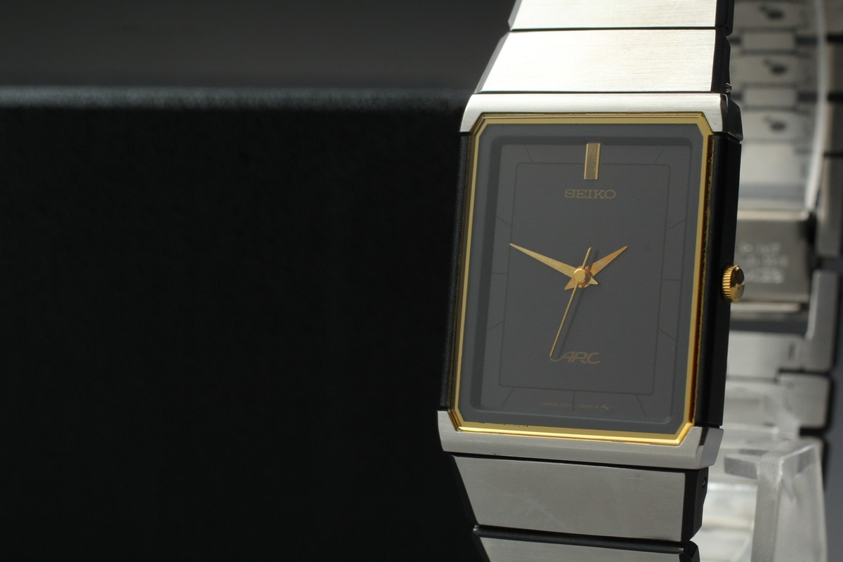 Vintage 1986 Seiko ARC 1221-5810 Black Rectangle Quartz Mens Watch