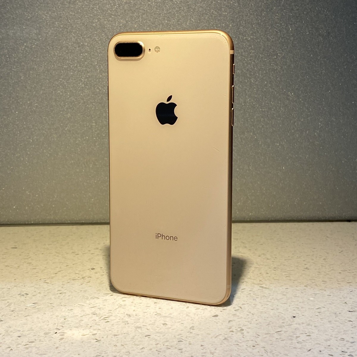 iPhone 8 256GB SIMフリ― ゴールド 中古本体 MQ862J/A 白ロム