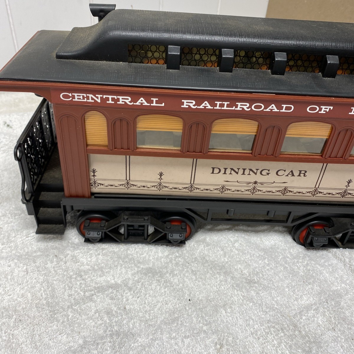 Vintage JIM BEAM Railroad DINING CAR Complete Train DECANTER Empty