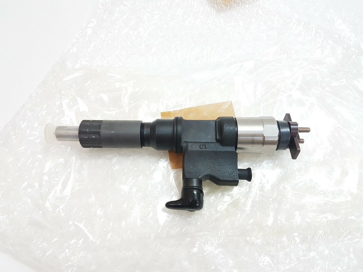 Original Japan Denso Injector 095000-5471 For Hitachi ZX200-3