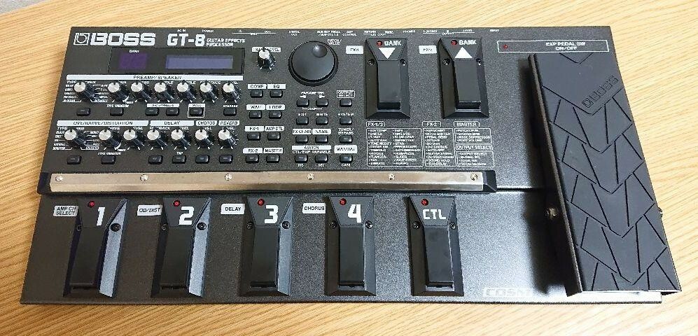 希少！ BOSS GT-8 マルチエフェクター エフェクターケース付き 箱付き