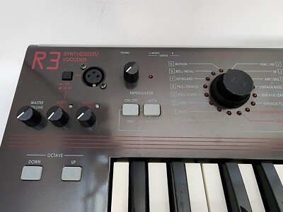 Korg R3 Keyboard Synthesizer Vacoder Black keyboard Music