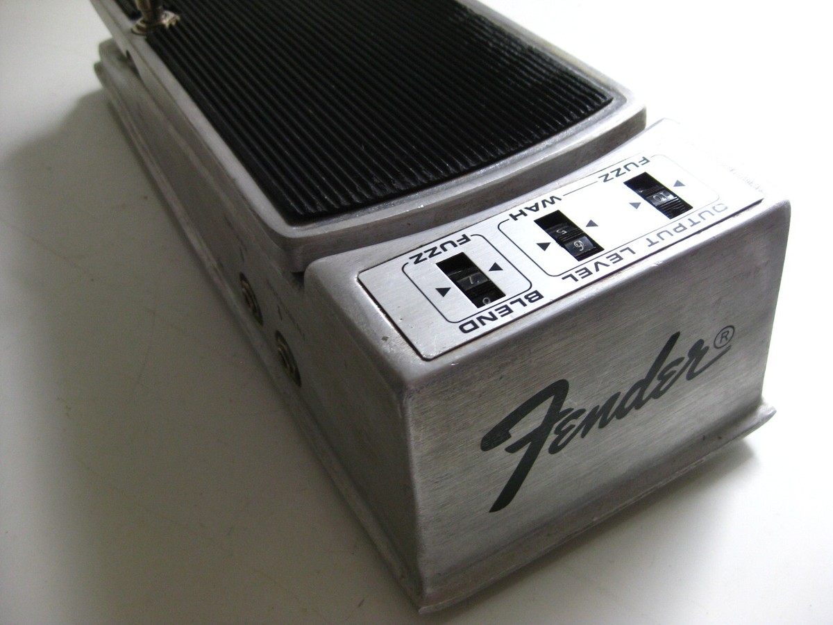 Fender Fuzz-Wah ギターエフェクターワウペダル