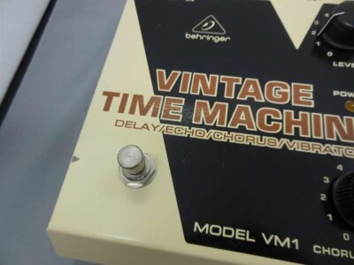 BEHRINGER VM1 Vintage Time Machine Guitar Effect Pedal Used Japan