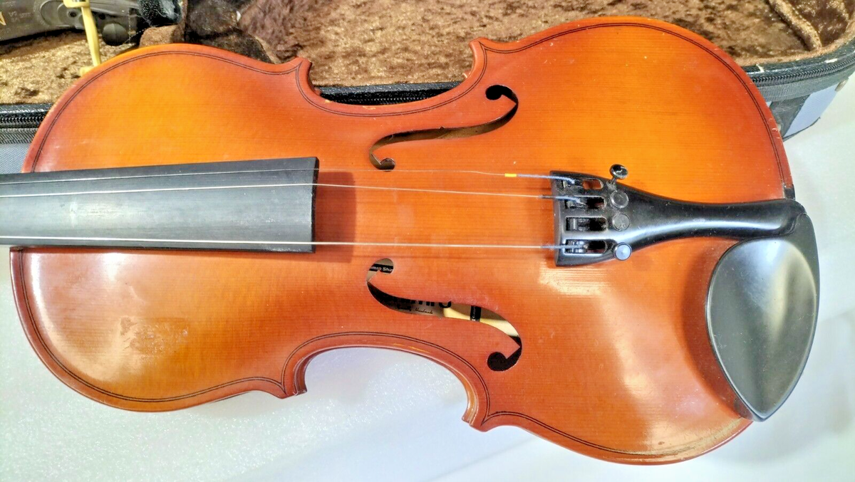 Shimro Violin Stradivari copy in case Handmade in Korea Shimro