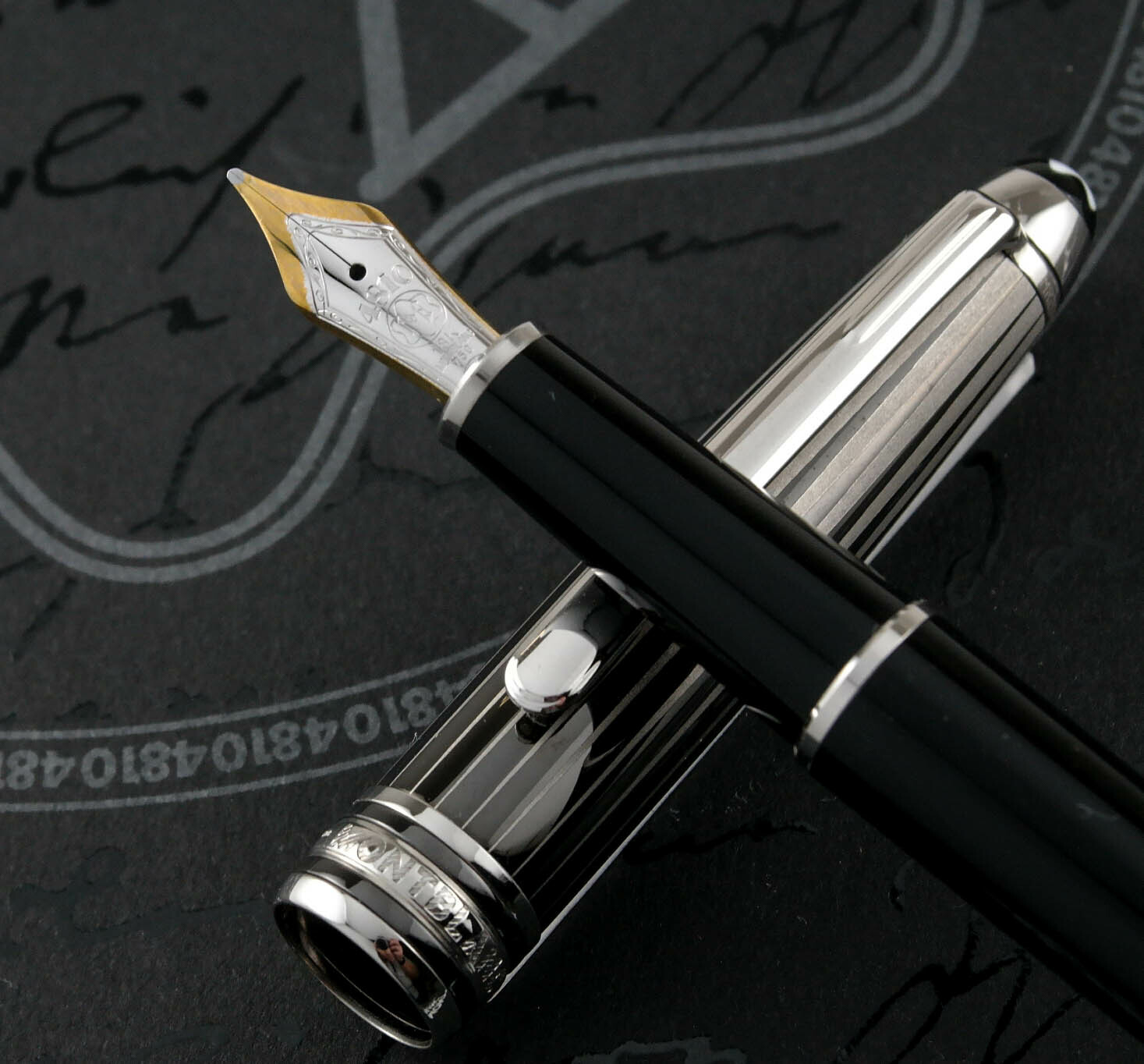 Montblanc Solitaire Doué 144 Black and White Fountain Pen - M Nib