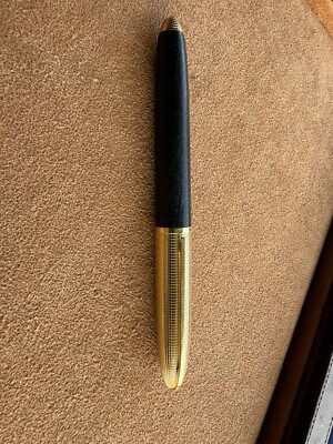 Louis Vuitton Doc Cuir Green Leather and Gold Plated Rollerball