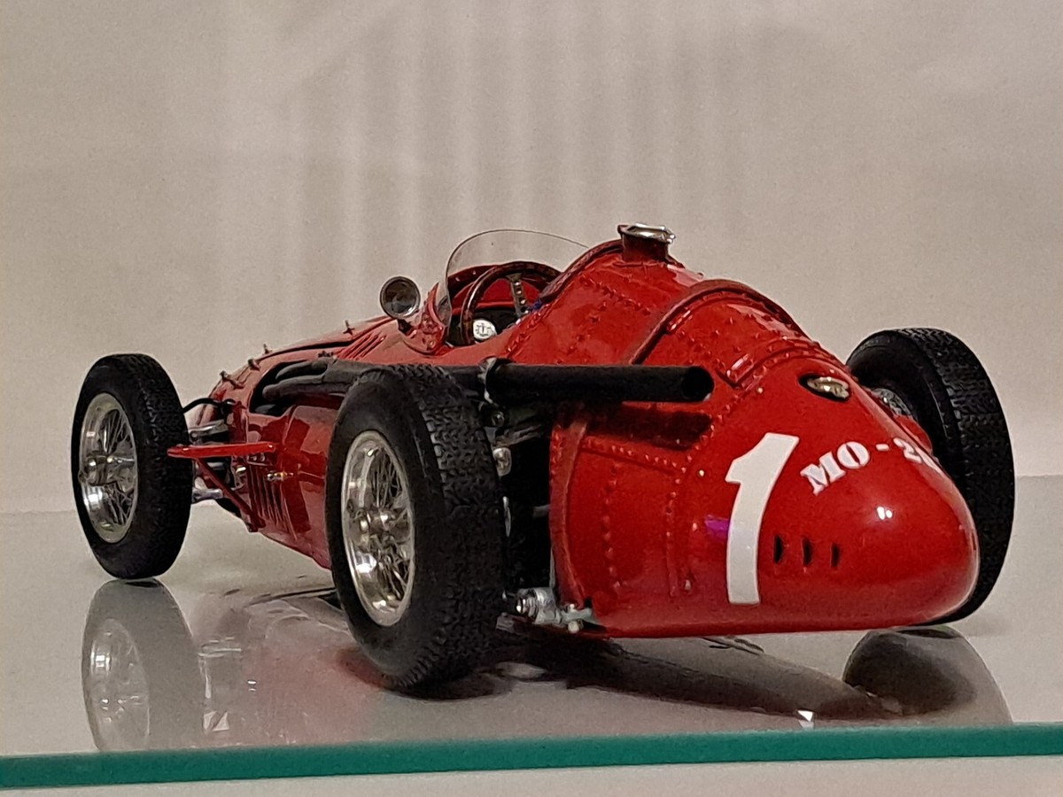 美品】CMC 1/18 マセラティ 250F 1957 M-148 CMC1:18 Maserati 250F