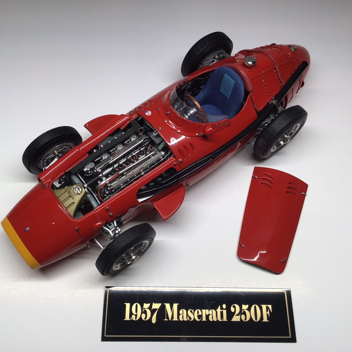 1/18CMC 超精密ミニカー/マセラティ250F(1957) 1/18CMC 超精密ミニカー