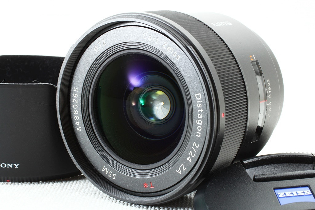 SONY Distagon T* 24mm F2 ZA SSM SAL24F20Z large aperture wide