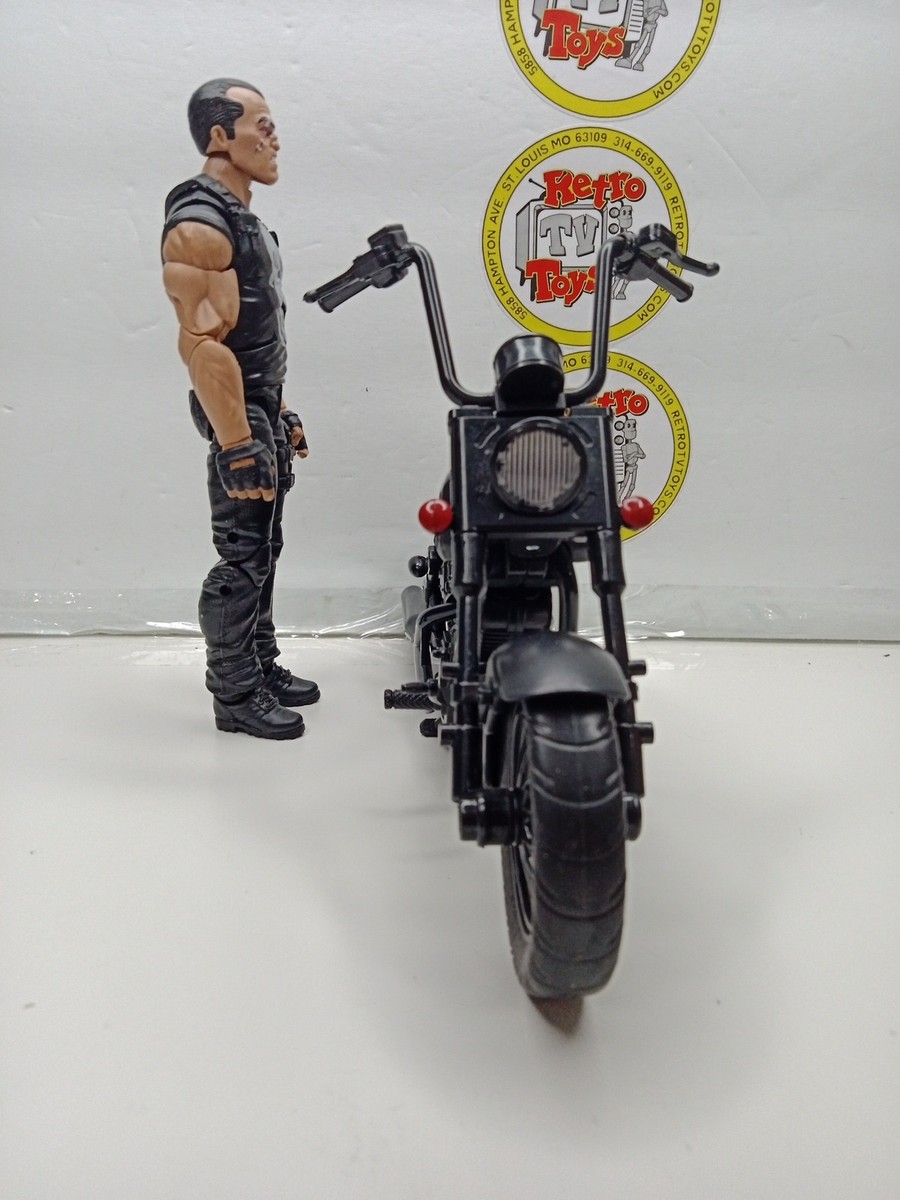 MARVEL LEGENDS DELUXE PUNISHER WITH MOTORCYCLE COMPLETE FIGURE AND