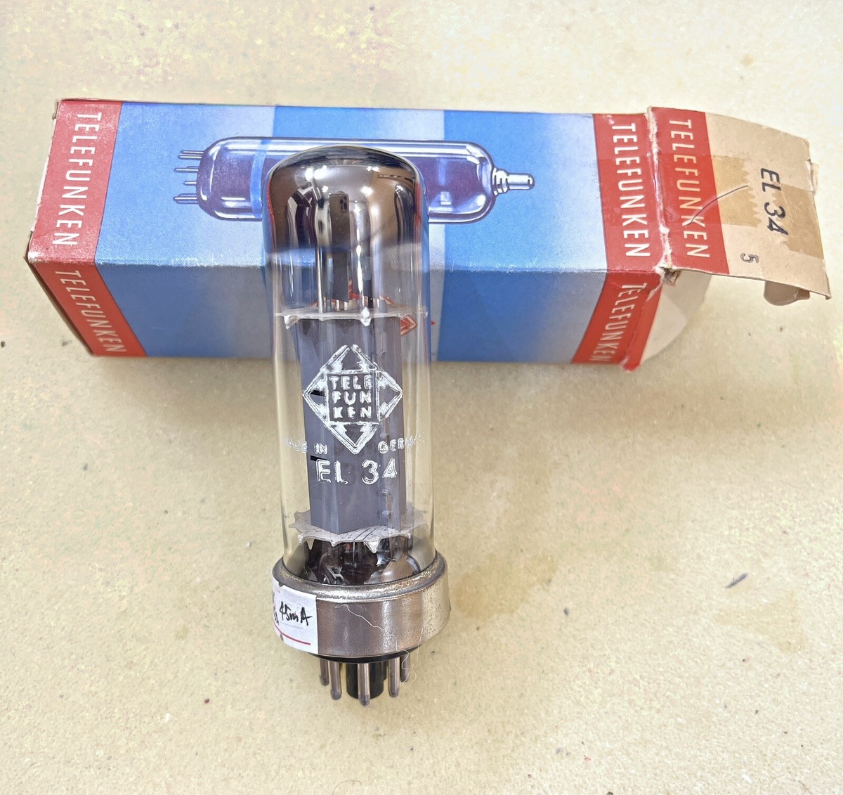 Telefunken EL34 6CA7 Metal Base OO getter 45 Degree tested Minimum