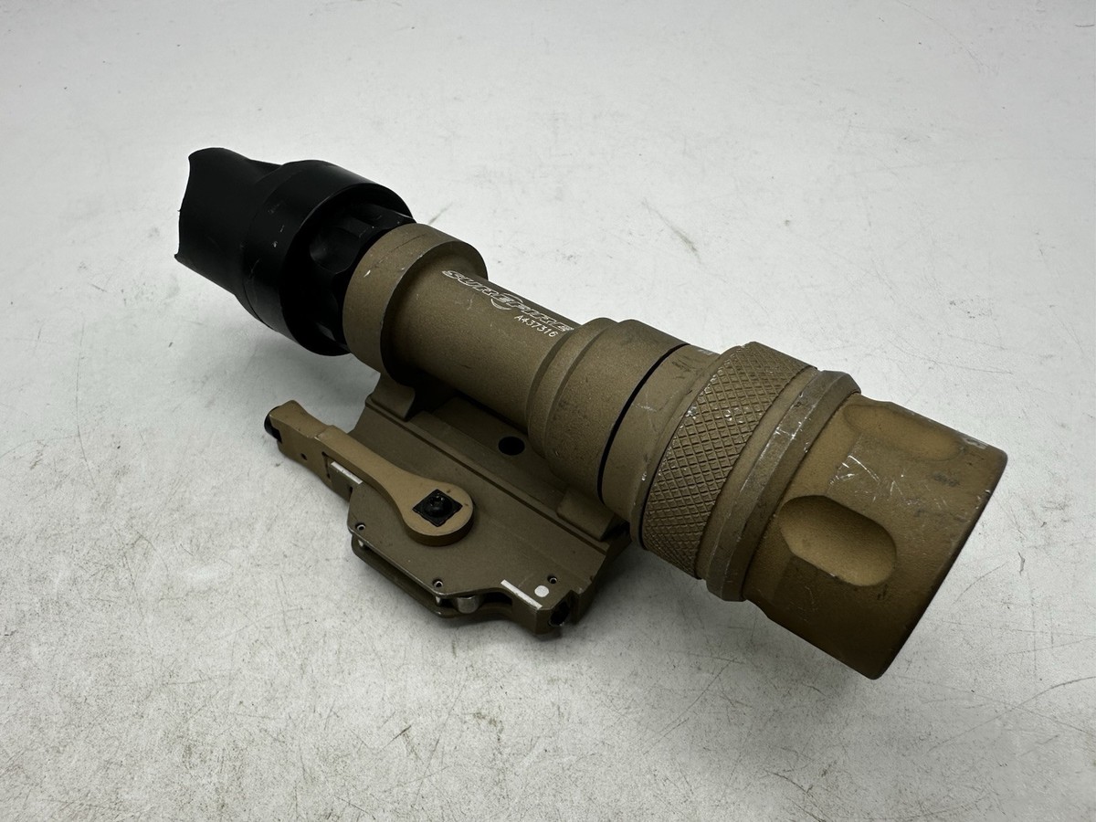 Used Surefire M952V TN Tan Weapon Flashlight M93 Mount KM3 White