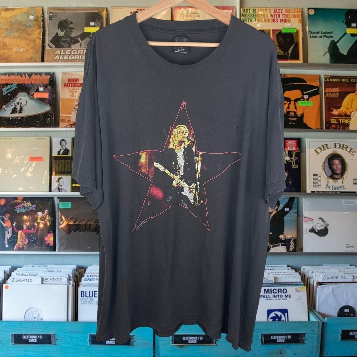 Vintage 1996 Kurt Cobain The End of Music Nirvana Star Giant Tag T