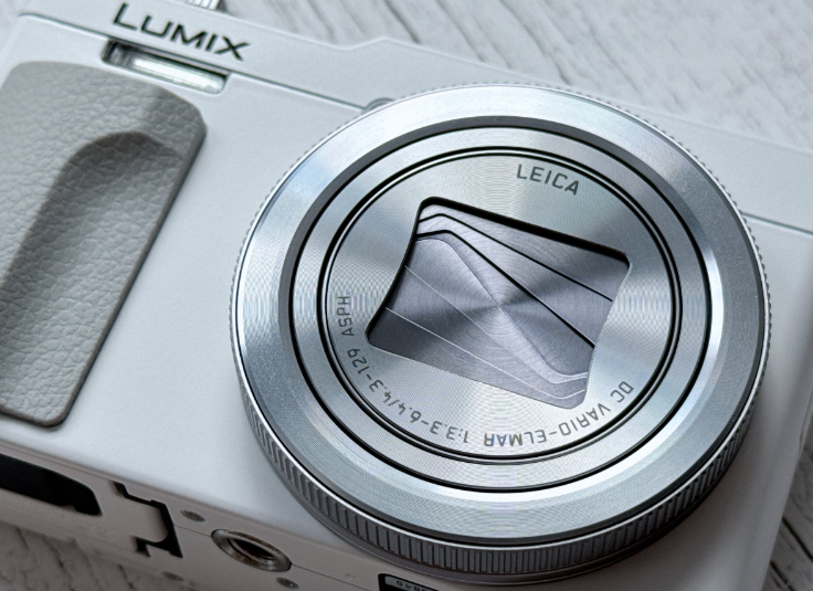 Panasonic LUMIX DC-TZ99-W Compact Digital Camera 30x Optical White