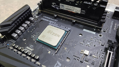 AMD Ryzen 7 2700X + MSI X470 Gaming M7 AC Motherboard + 16GB RAM