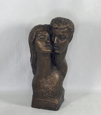 Vintage Austin Prod. Inc. Statue Sculpture Man & Woman in love