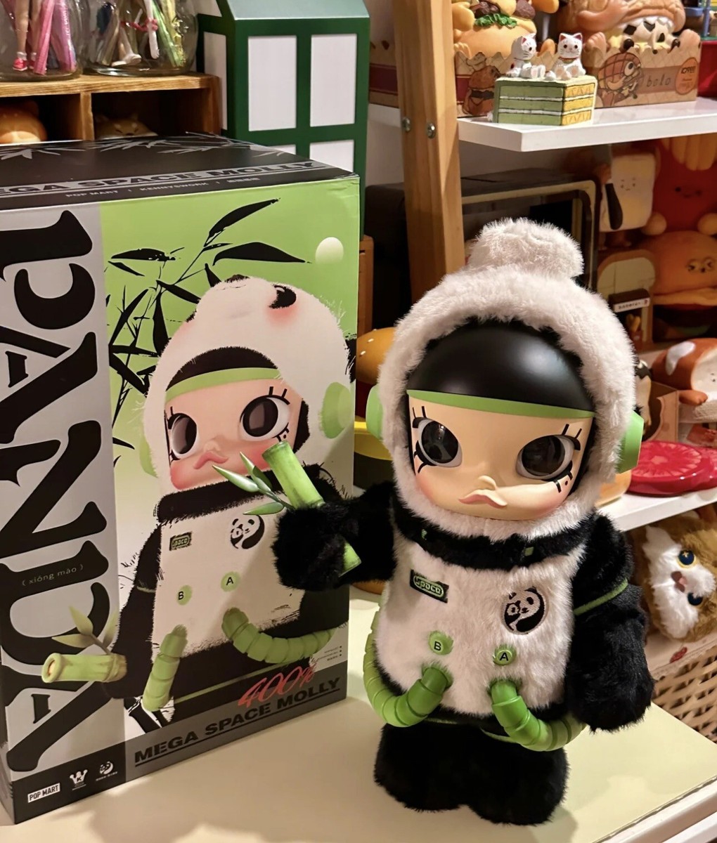 POPMART MEGA SPACE MOLLY 400% PANDA POP MART Sealed New LIMITED
