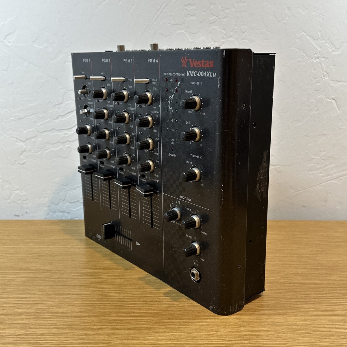 Vestax VMC-004XLu DJ Mixer with TUB-1 USB Audio Interface | eBay