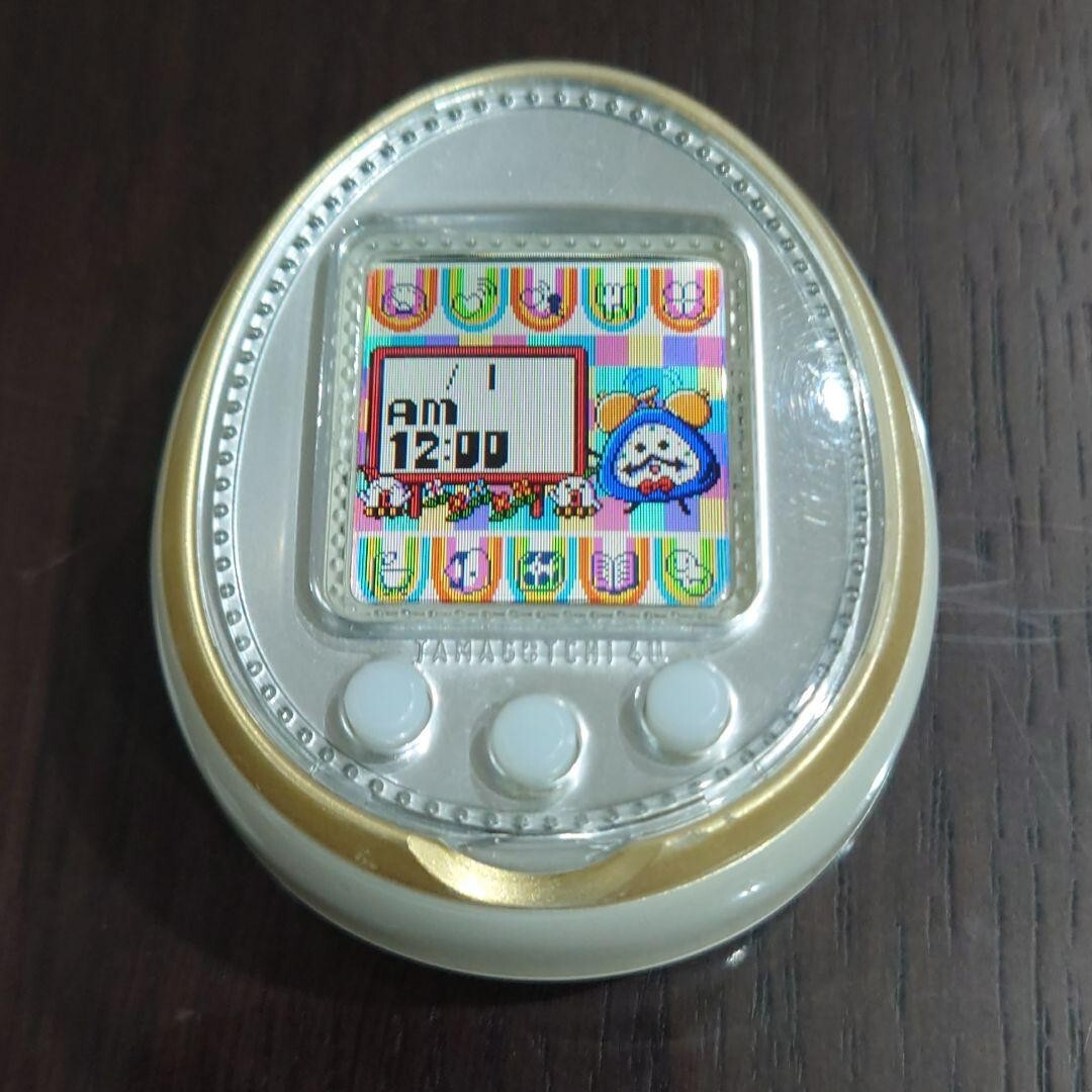 TAMAGOTCHI 4U WHITE (たまごっち 4U ホワイト) お 得 な 通