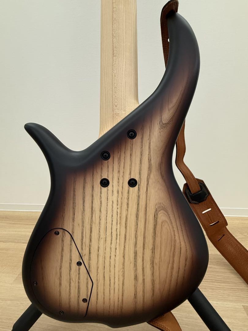 F-bass BN5 Brown Sunburst 18年製 F-bass BN5 Brown Sunburst made in