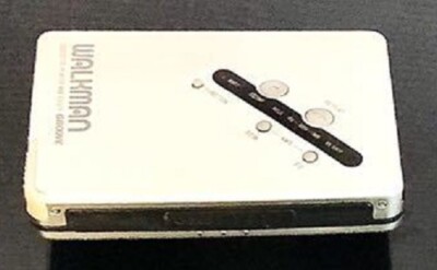 SONY Walkman WM-EX677 Portable Cassette Tape Player Silver Very