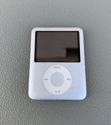 Apple iPod nano 8GB 【シルバー】
