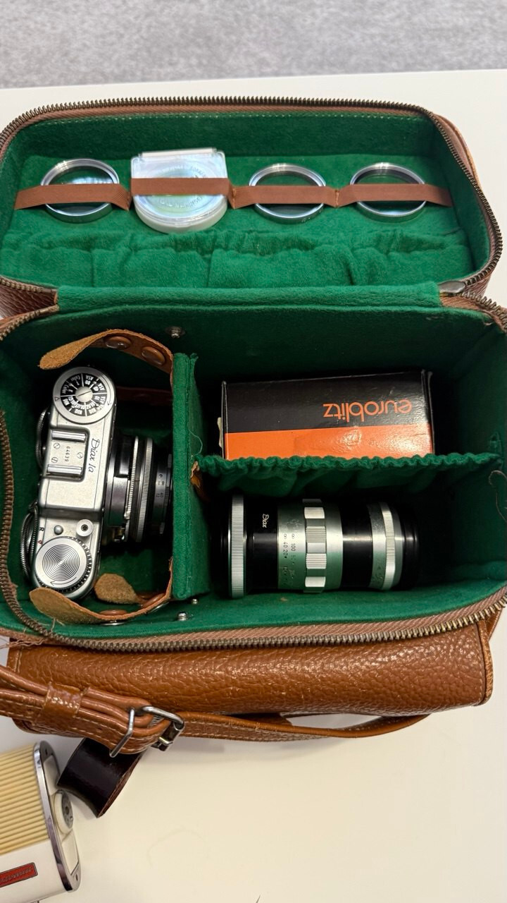 W. Voss Diax 1a Schneider-Kreuznach Xenar 2.8/45mm und 1:4/135mm