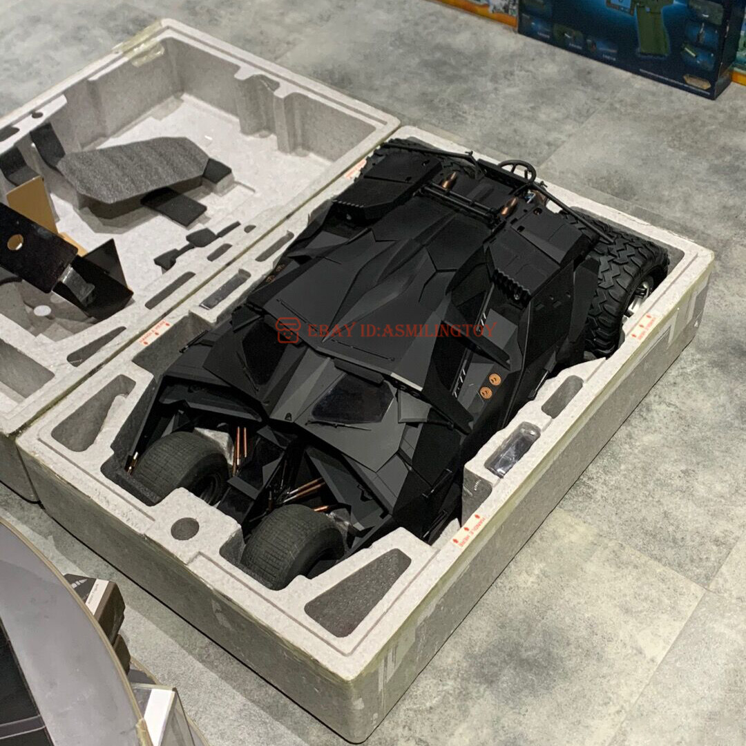 1/6 Hot Toys MMS596 The Dark Knight TDK Tumbler Batman Batmobile