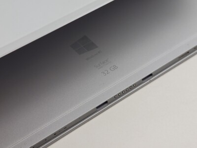 Microsoft Surface RT 2 (1572) | 2GB RAM | 32GB SSD | 10.6