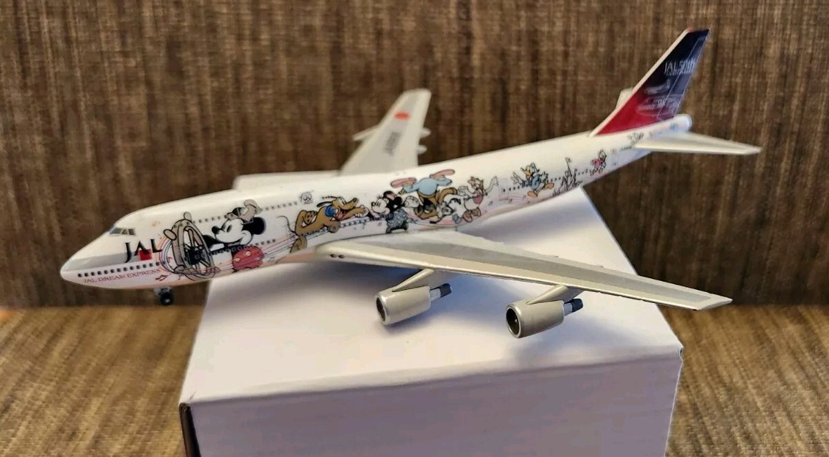 JAL DREAM EXPRESS Scale 1:400? Boeing 747-100 Japan Airlines