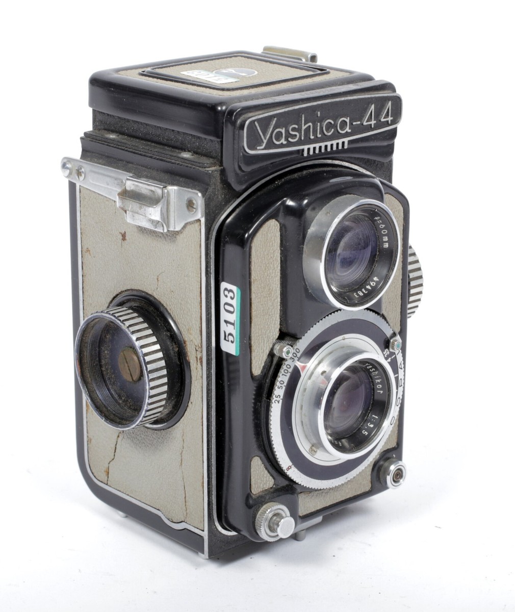 Yashica 44 4X4 TLR medium format film camera with 60mm F3.5 lens