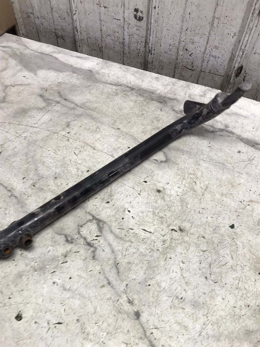 02 Victory Touring Cruiser Deluxe V92 TC right engine mount sub