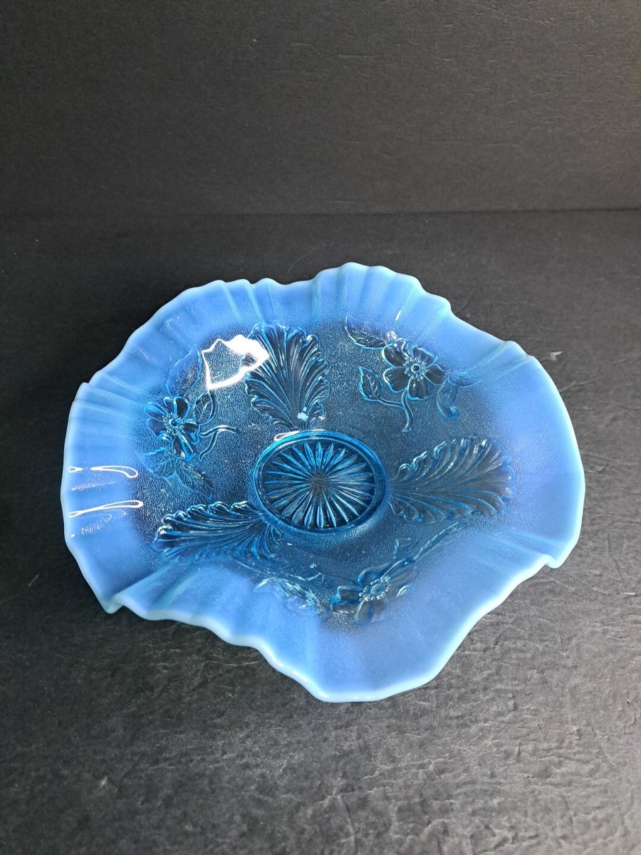 Northwood ホワイトオパルセント 花びら型 ガラスコンポート Northwood