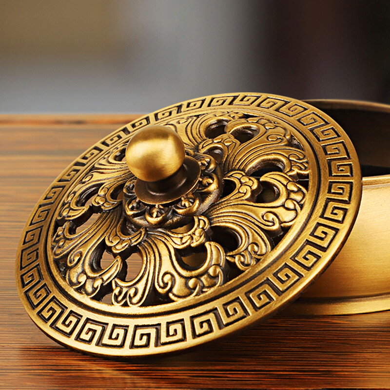 三層獅足祥雲紋薫香炉 三足銅炉 格子蓋 香道具 装飾品 工芸品 美術品