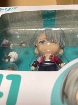 W/Box Yuri On Ice Victor Nikiforov action figure Nendoroid 741