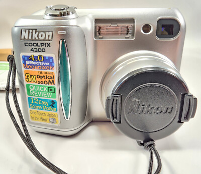 Complete w/ Box Nikon Coolpix 4300 Made in Japan 4.0MP Digital