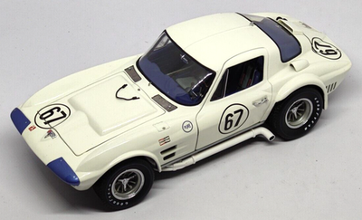 Exoto 1/18 Scale - Chevrolet Corvette Grand Sport - #67 White