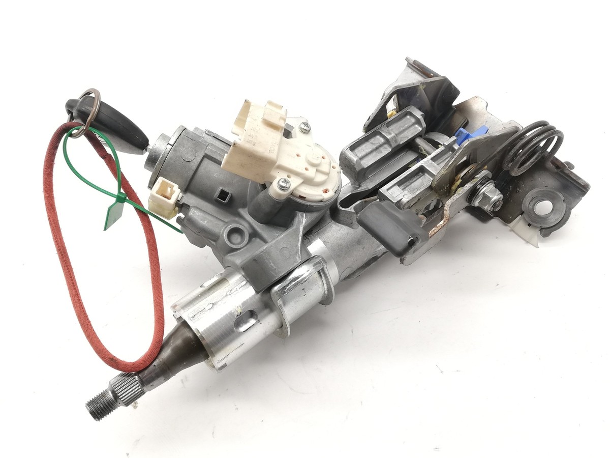 TOYOTA VERSO R2 2.0 D-4D AUR20 Ignition Lock 2.00 Diesel 93kw 2010