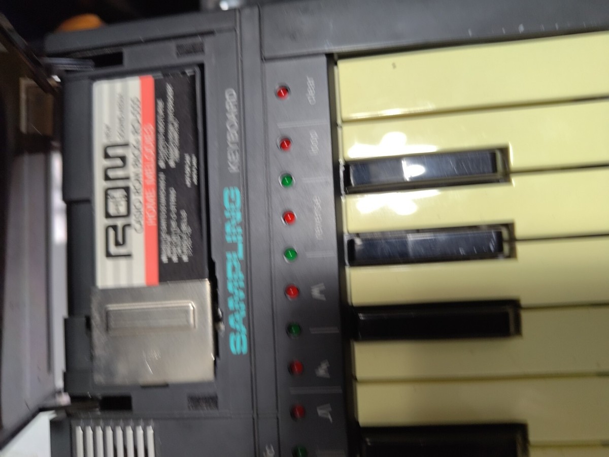 Casio SK-8 Sampling Keyboard Nice With ROM Pack 555 Works W Batte