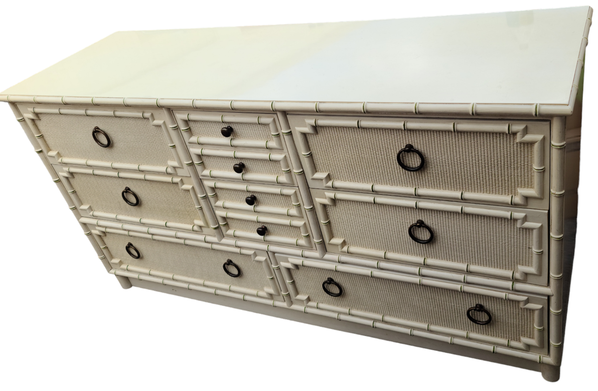 Vintage Drexel Kensington Eight (8) Drawer Dresser – VGC