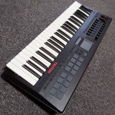 KORG TRITON taktile 49 TRTK-49 keyboard synthesizer Controller