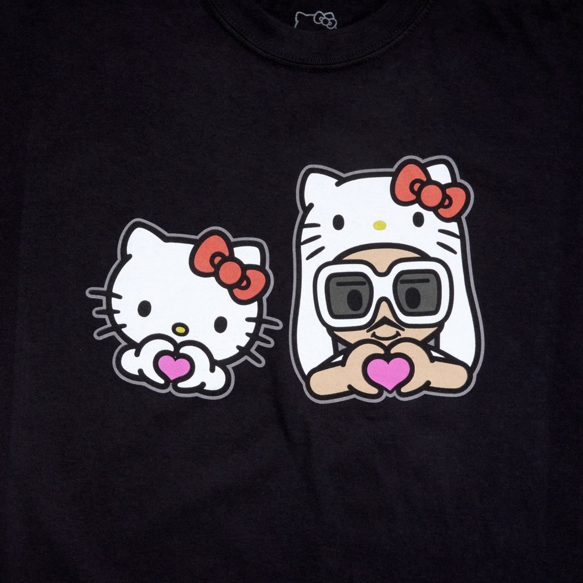 SOLD OUT NEW Hello Kitty BRUNO Mars EXCLUSIVE Heart Hands Black