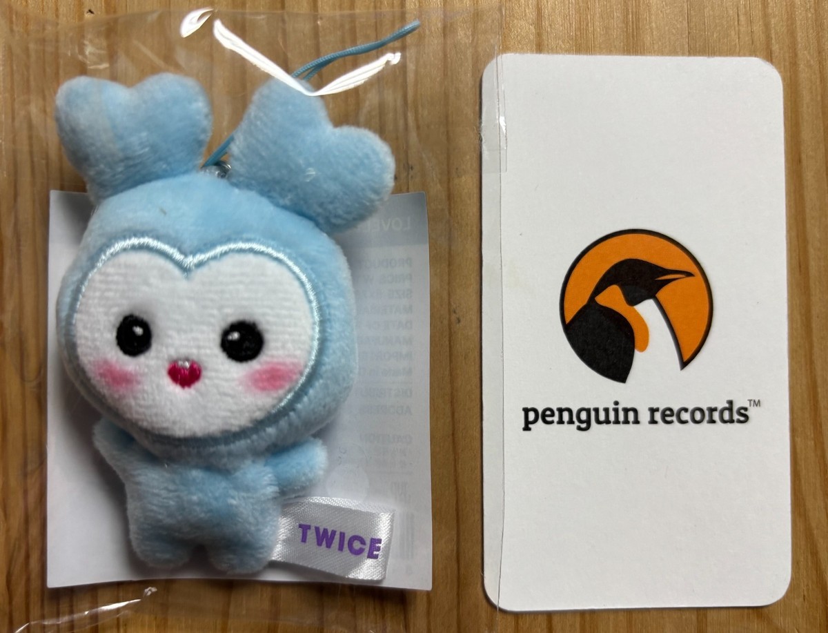 TWICE 10VE UNIVERSE 10th Anniversary POP-UP STORE MD LOVELY PLUSH