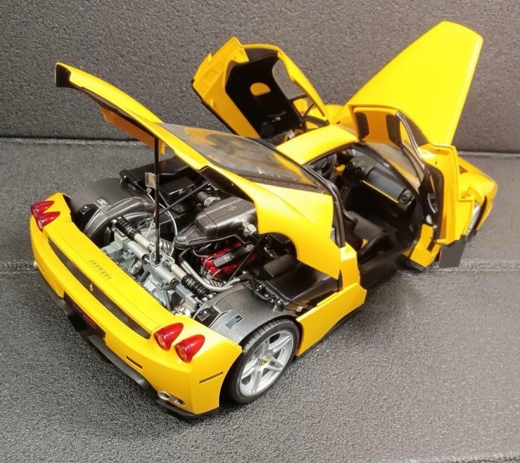 ミニカー TAMIYA ENZO FERRARI 2004 12/1 TAMIYA ENZO FERRARI 2004 12