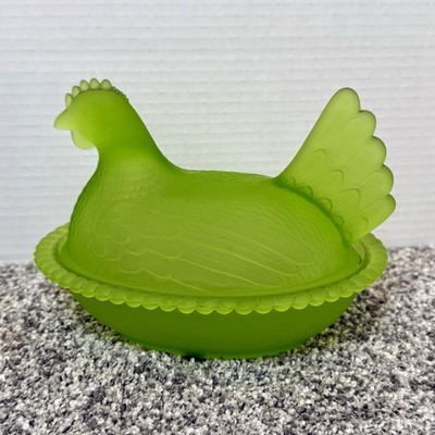 送料無料】インディアンガラス 小物入れ ニワトリ Hen on Nest 送料